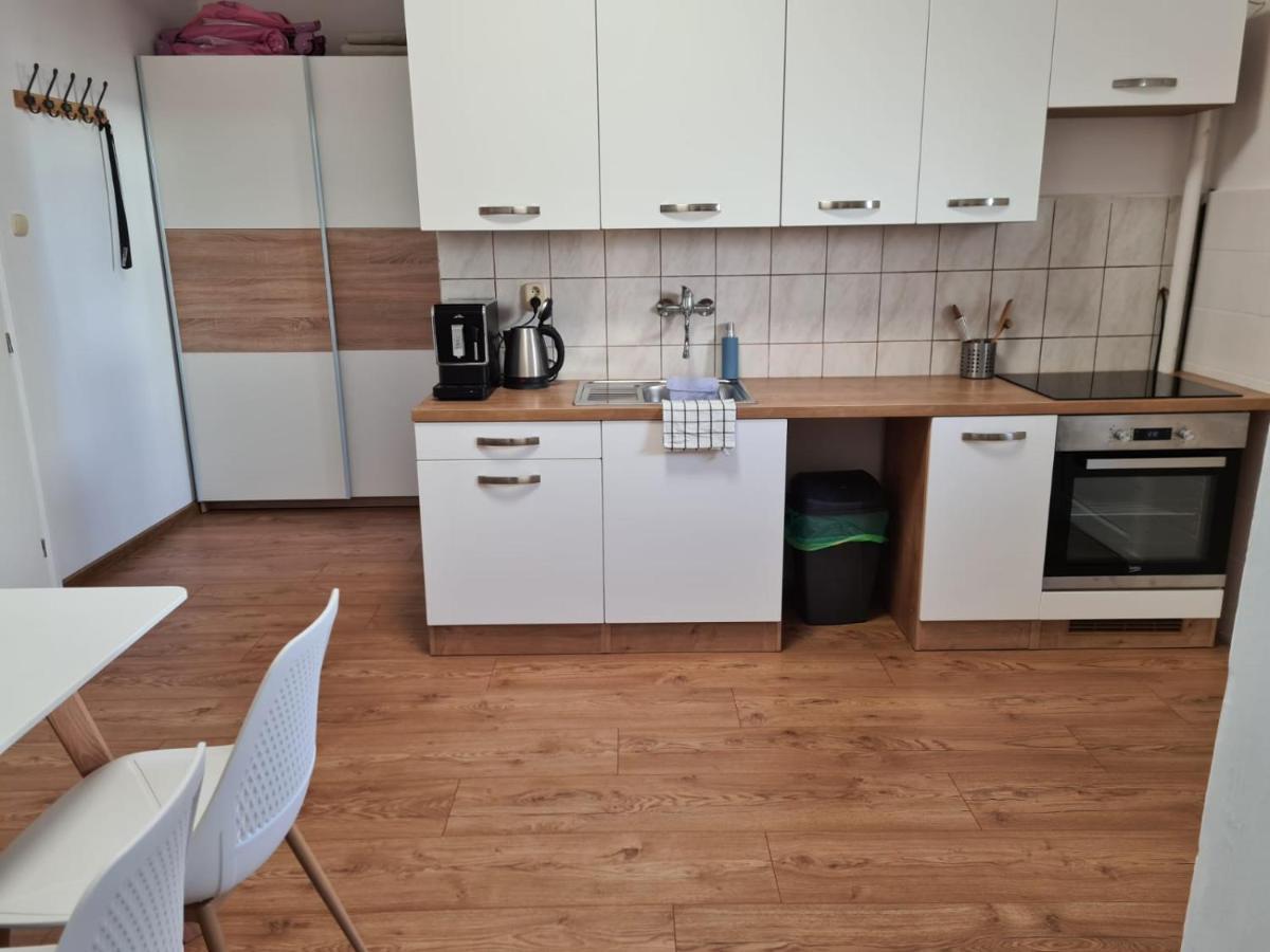 Apartmany Centro & Jacuzzi Piest'any Exterior photo