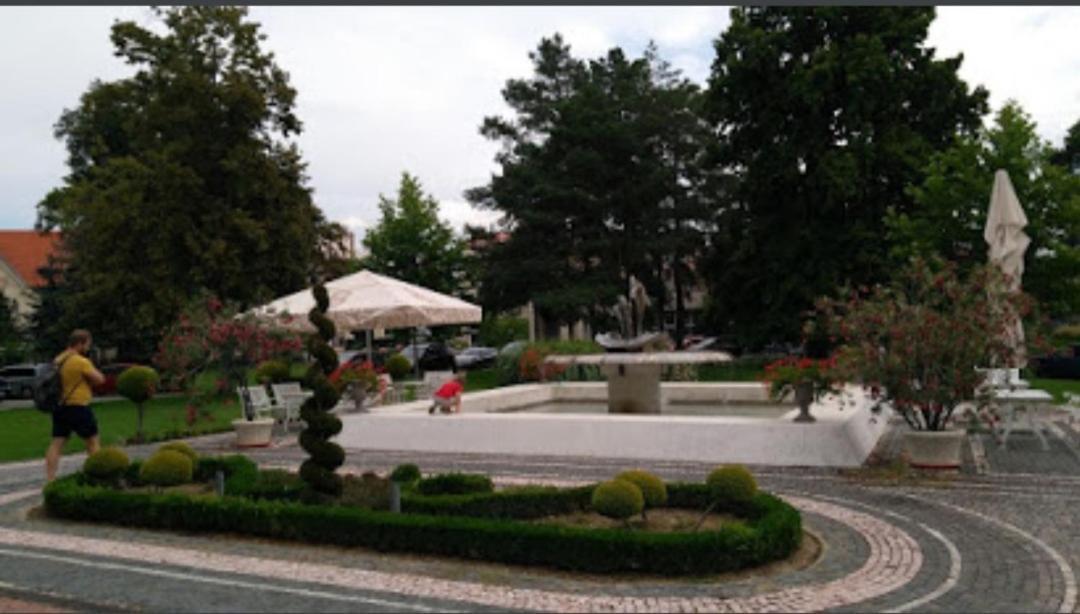 Apartmany Centro & Jacuzzi Piest'any Exterior photo