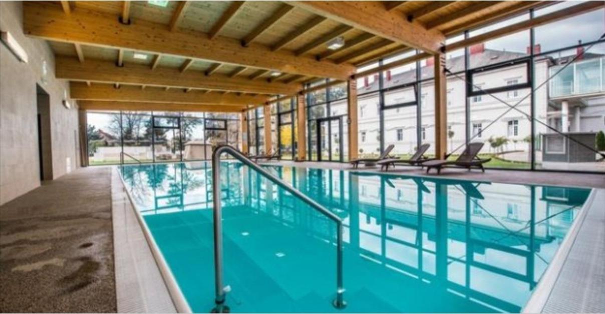 Apartmany Centro & Jacuzzi Piest'any Exterior photo