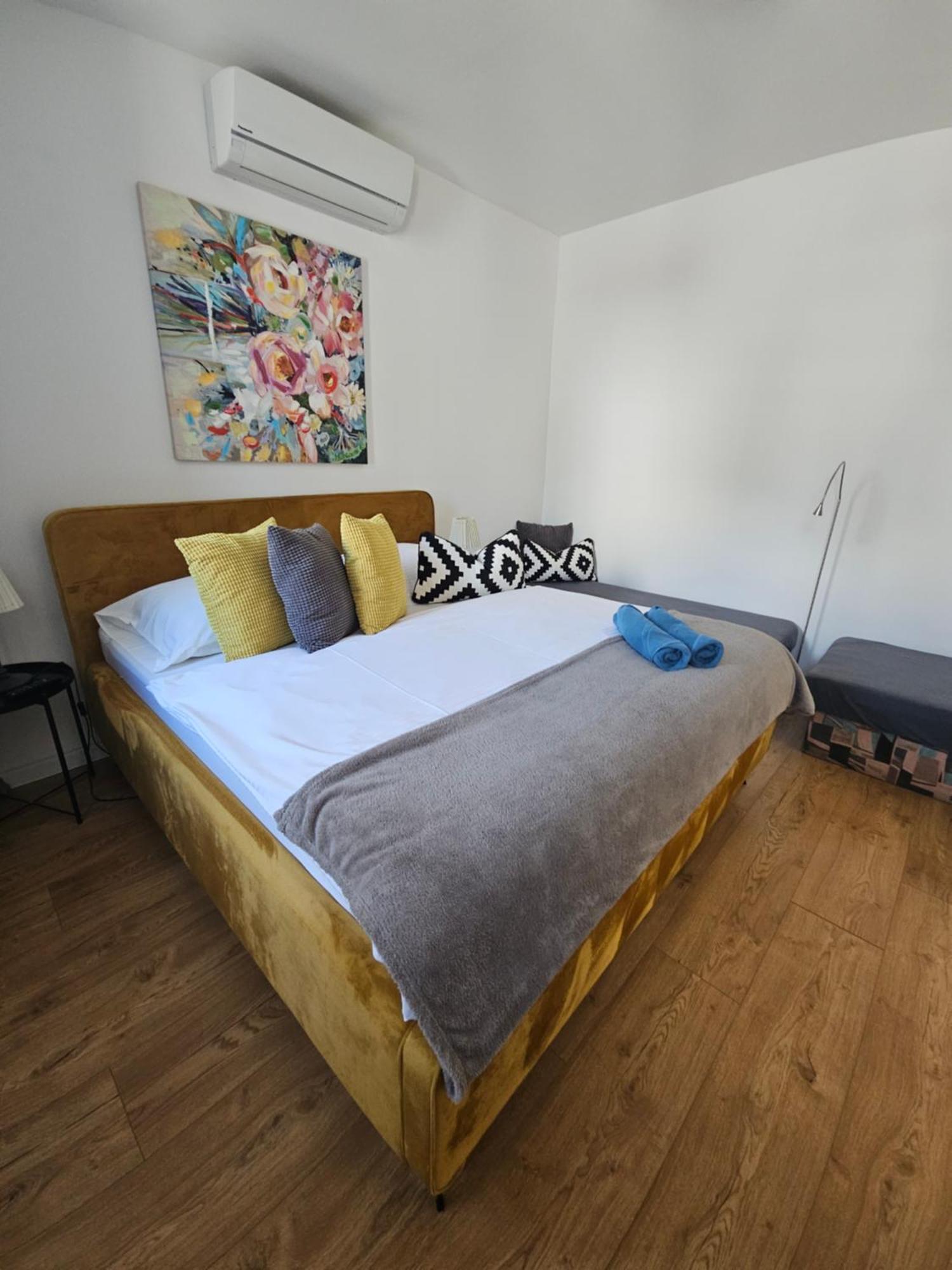 Apartmany Centro & Jacuzzi Piest'any Exterior photo